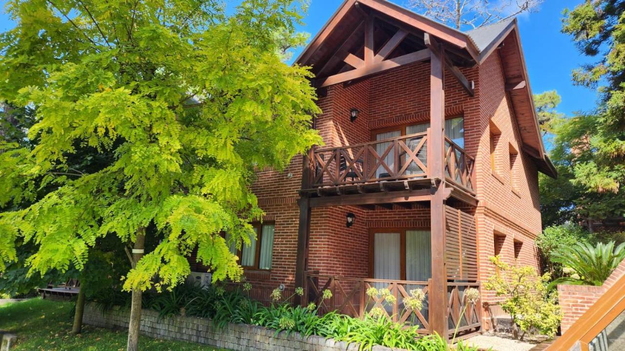 Refugio Del Bosque Villa Carilo Ngoại thất bức ảnh
